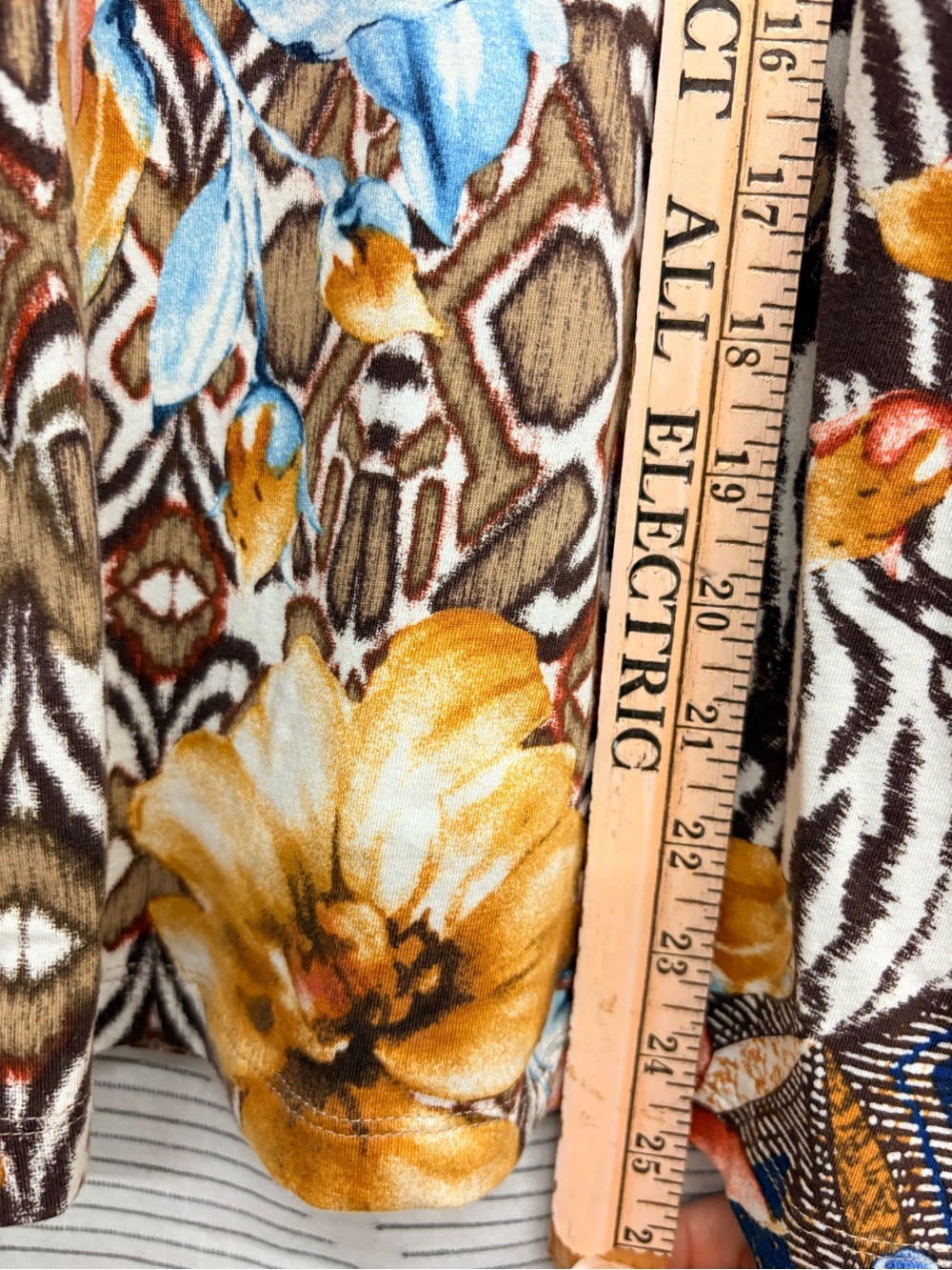 Alfred Dunner Multicolor Floral & Zebra-Print 3/4 Sleeve Top - Picture 5 of 5